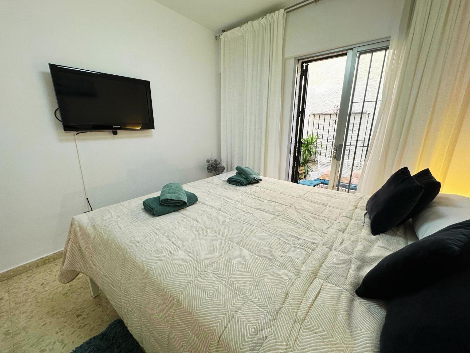 Apartment Spacious 3br Walk To & Old Town