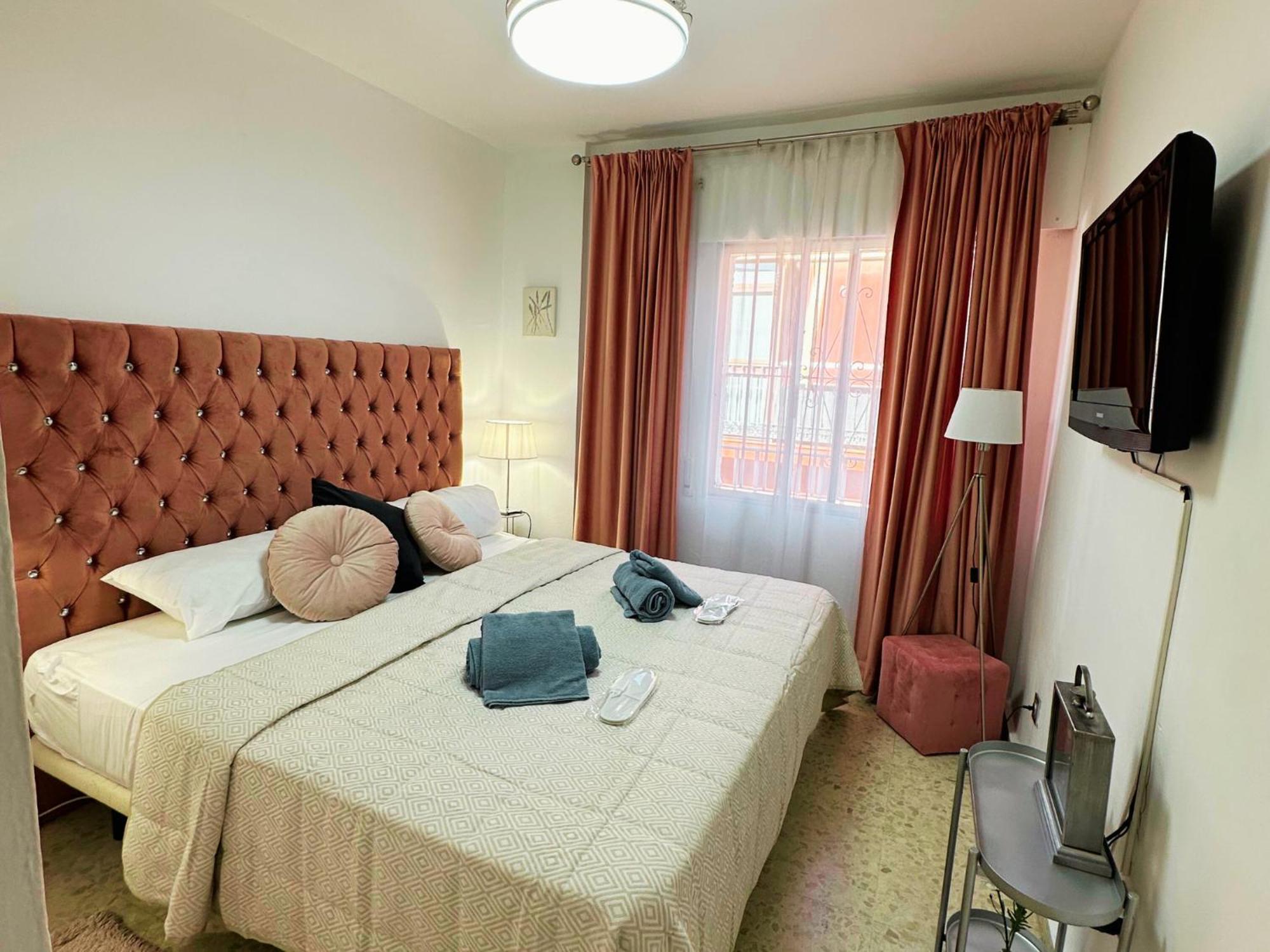 Spacious 3br Walk To & Old Town Apartment Marbella